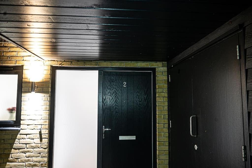 Exquisite Cozy House, Close To Train Station And Amenities Harold Wood Luaran gambar